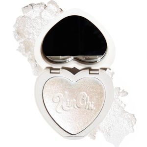 KimChi Chic Beauty Pearl Gone Wild Pressed Shimmer
Highlighter